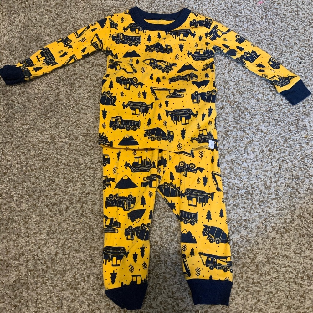 3 for $25 | Baby Gap Pyjama Set